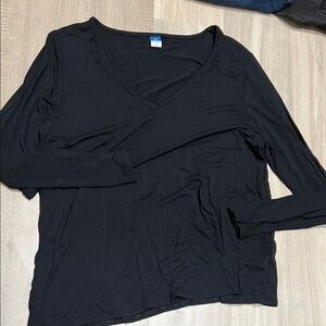 Old Navy Black Long Sleeve V-Neck Top